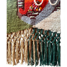 Afbeelding in Gallery-weergave laden, Vintage wandkleed van Artesanato Benetti Gramado RS, 1970’s