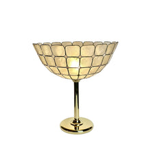 Afbeelding in Gallery-weergave laden, Vintage Set Tafel Lampen van Messing & Capiz Schelpen Kap, 1970s