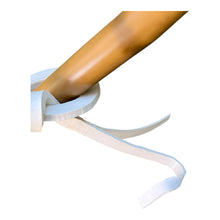 Afbeelding in Gallery-weergave laden, Vintage console van bamboe en smeedijzer en met glazen blad, 1970s