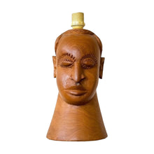 Afbeelding in Gallery-weergave laden, Vintage massief houten Afrikaanse lamp, 1970s