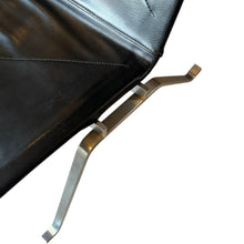 Load image into Gallery viewer, Poul Kjærholm PK22 Fauteuil voor Fritz Hansen, Denemarken 1991
