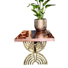 Afbeelding in Gallery-weergave laden, Vintage Salontafel met Koper Geëtst Bovenblad en Gesmeed Verguld Frame, 1970s