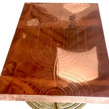 Afbeelding in Gallery-weergave laden, Vintage Salontafel met Koper Geëtst Bovenblad en Gesmeed Verguld Frame, 1970s