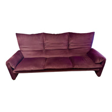 Load image into Gallery viewer, 3-Zits "Maralunga" Cassina Sofa paarse mohair velvet, Vico Magistretti - Italia 1970s