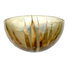 Load image into Gallery viewer, Unieke wandlamp van hars met echte bladeren, Frankrijk 1970s