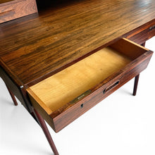 Load image into Gallery viewer, Danish palisander bureau model 56 ontworpen door Arne Wahl Iversen voor Vinde Møbelfabrik, Denemarken 1960.
