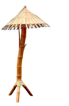 Afbeelding in Gallery-weergave laden, Vloerlamp van bamboe, Italië 1950s
