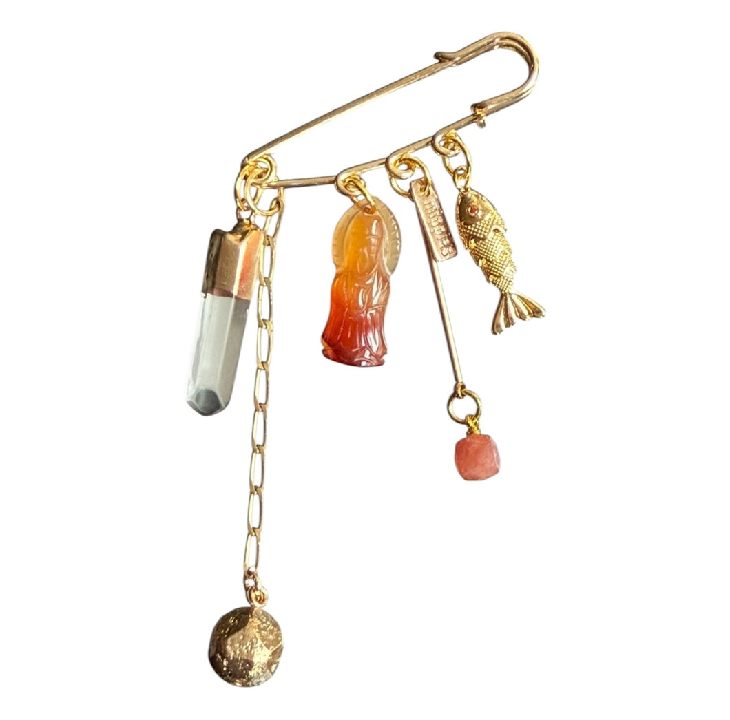 Mippies – Handgemaakte broche/speld met bedels en halfedelstenen, Hand-made in Nederland