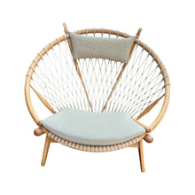 Afbeelding in Gallery-weergave laden, Circle Chair – Hans J. Wegner voor PP Møbler, Denemarken ca. 1980
