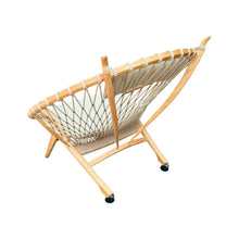 Afbeelding in Gallery-weergave laden, Circle Chair – Hans J. Wegner voor PP Møbler, Denemarken ca. 1980
