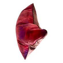 Load image into Gallery viewer, MIPPIES tie-dye paars kussen 59 X 33 X 11 cm
