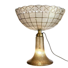 Afbeelding in Gallery-weergave laden, Peill &amp; Putzler Tafellamp met Vintage Schelpen kap, Duitsland 1970s
