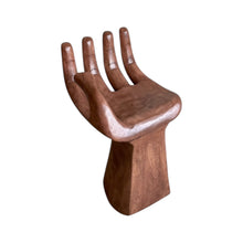 Afbeelding in Gallery-weergave laden, Vintage set van 6 Handgesneden Suar Houten Handstoelen
