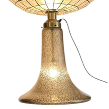 Afbeelding in Gallery-weergave laden, Peill &amp; Putzler Tafellamp met Vintage Schelpen kap, Duitsland 1970s

