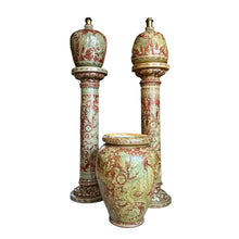 Afbeelding in Gallery-weergave laden, Zeer unieke handgeschilderde keramische set lampen/zuilen van Biagioli Gubbio, Italië 1970s
