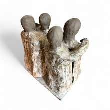 Afbeelding in Gallery-weergave laden, Vintage beeld uit klei – Brutalistisch viertal – circa 1980
