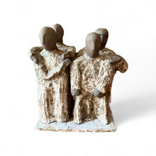 Afbeelding in Gallery-weergave laden, Vintage beeld uit klei – Brutalistisch viertal – circa 1980
