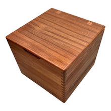 Afbeelding in Gallery-weergave laden, Vintage teakhouten opberg box/ trolly/ bar van Salin Mobler, Denemarken 1960s
