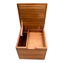 Afbeelding in Gallery-weergave laden, Vintage teakhouten opberg box/ trolly/ bar van Salin Mobler, Denemarken 1960s
