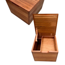 Afbeelding in Gallery-weergave laden, Vintage teakhouten opberg box/ trolly/ bar van Salin Mobler, Denemarken 1960s
