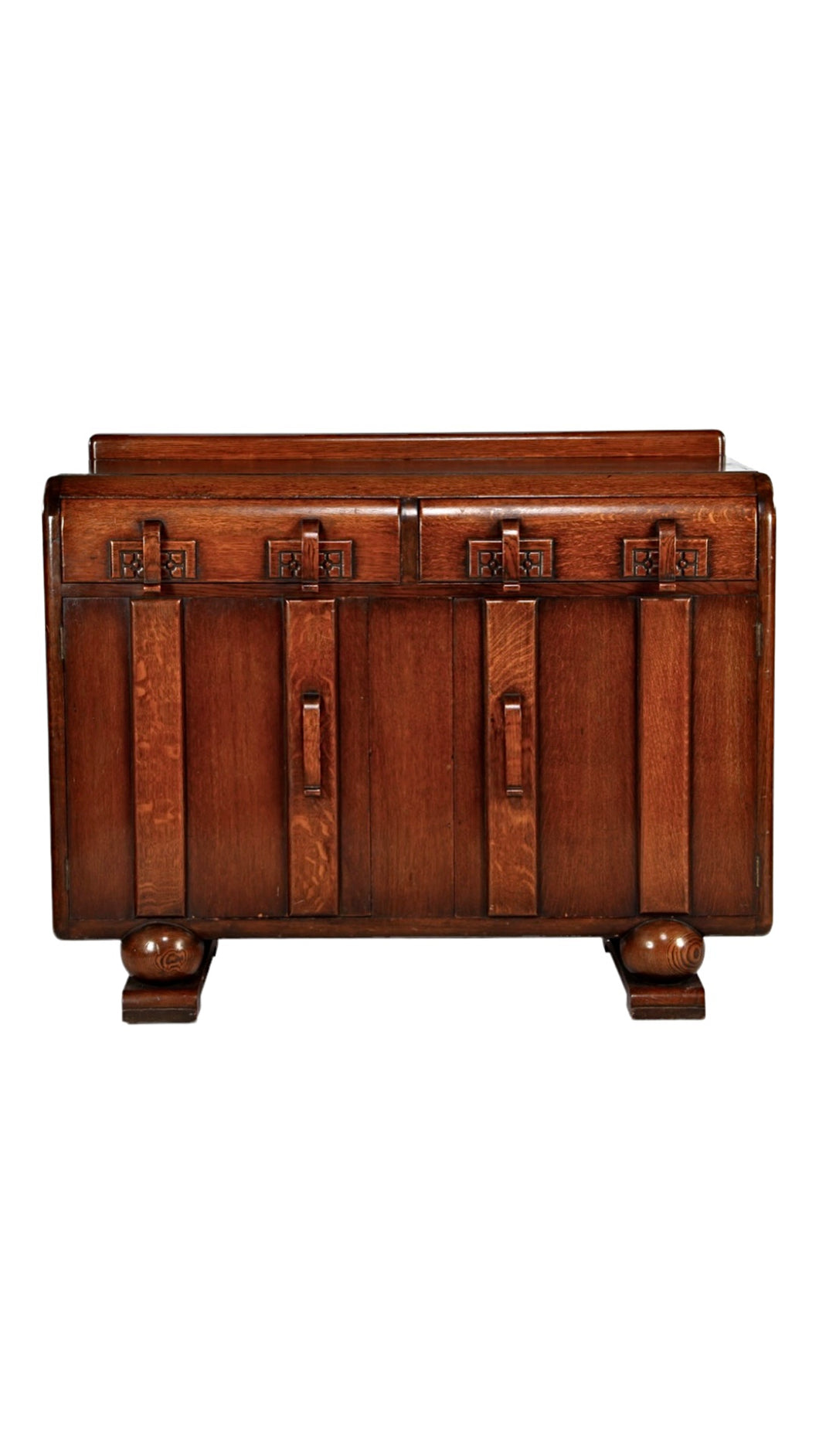 Eiken dressoir, Amsterdamse School